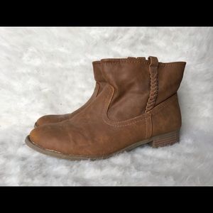 Ankle booties W9